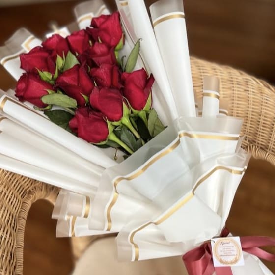 Bouquet de 12 rosas rojas