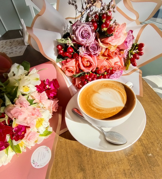 Celebra con Flores y Brunch "Gavanti "