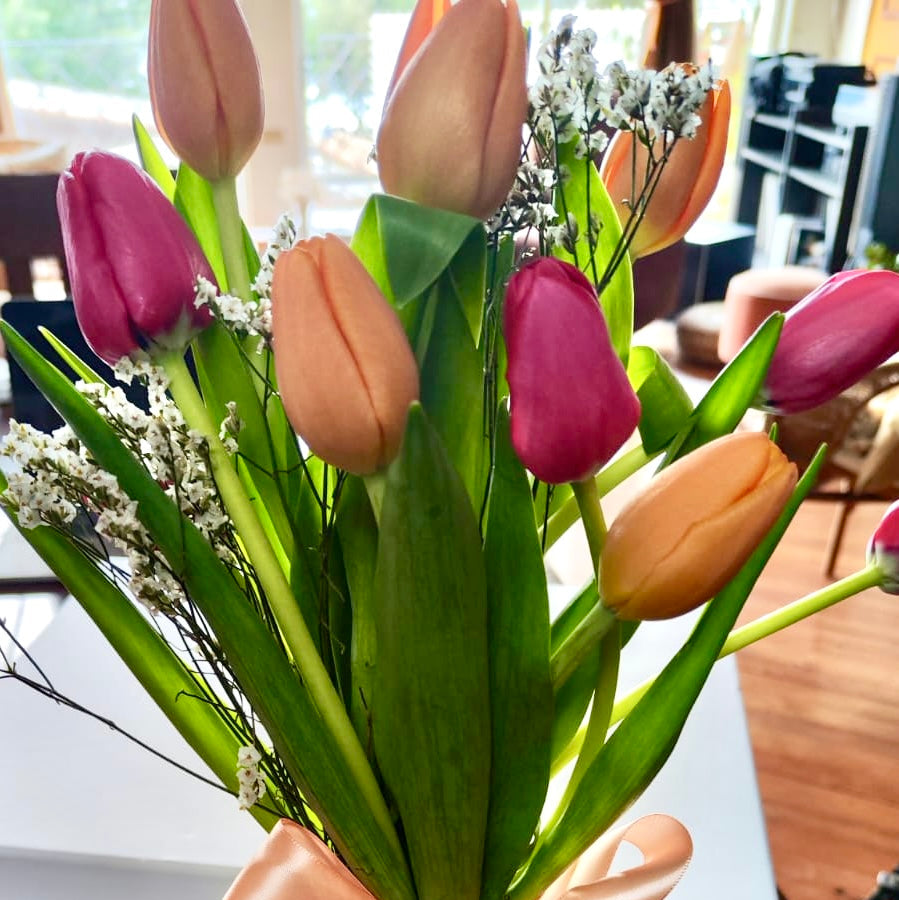 Box Premium Tulipanes / Florero
